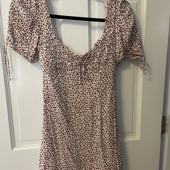 Puff sleeve dress - Picture 1 of 7